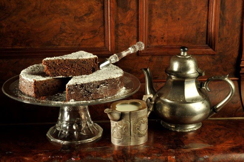 Boiled Chocolate and Raisin Cake