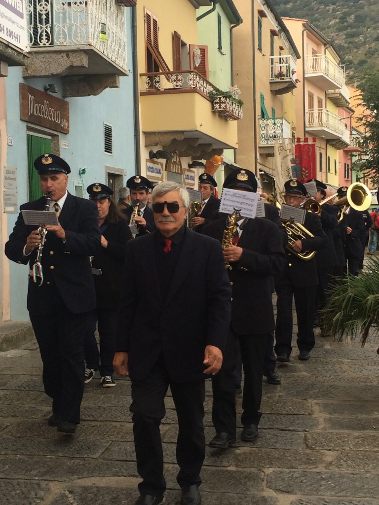 Brass band at Giglio port near La Paloma