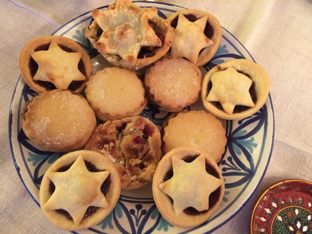 A bowl of mince pies